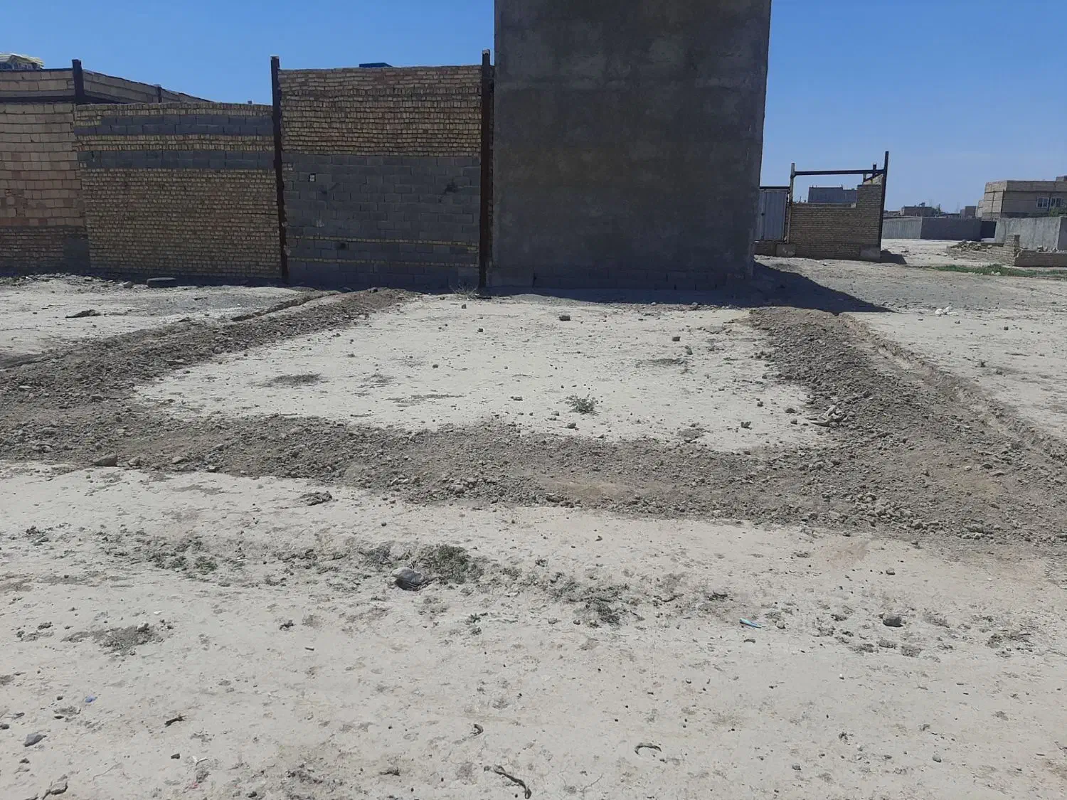 زمین مسکونی
