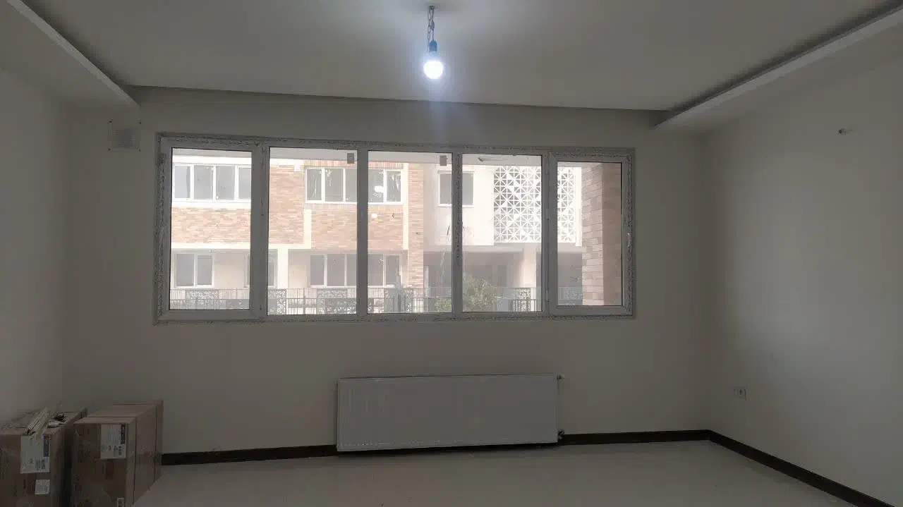واحد ۱۲۷ متری نوساز