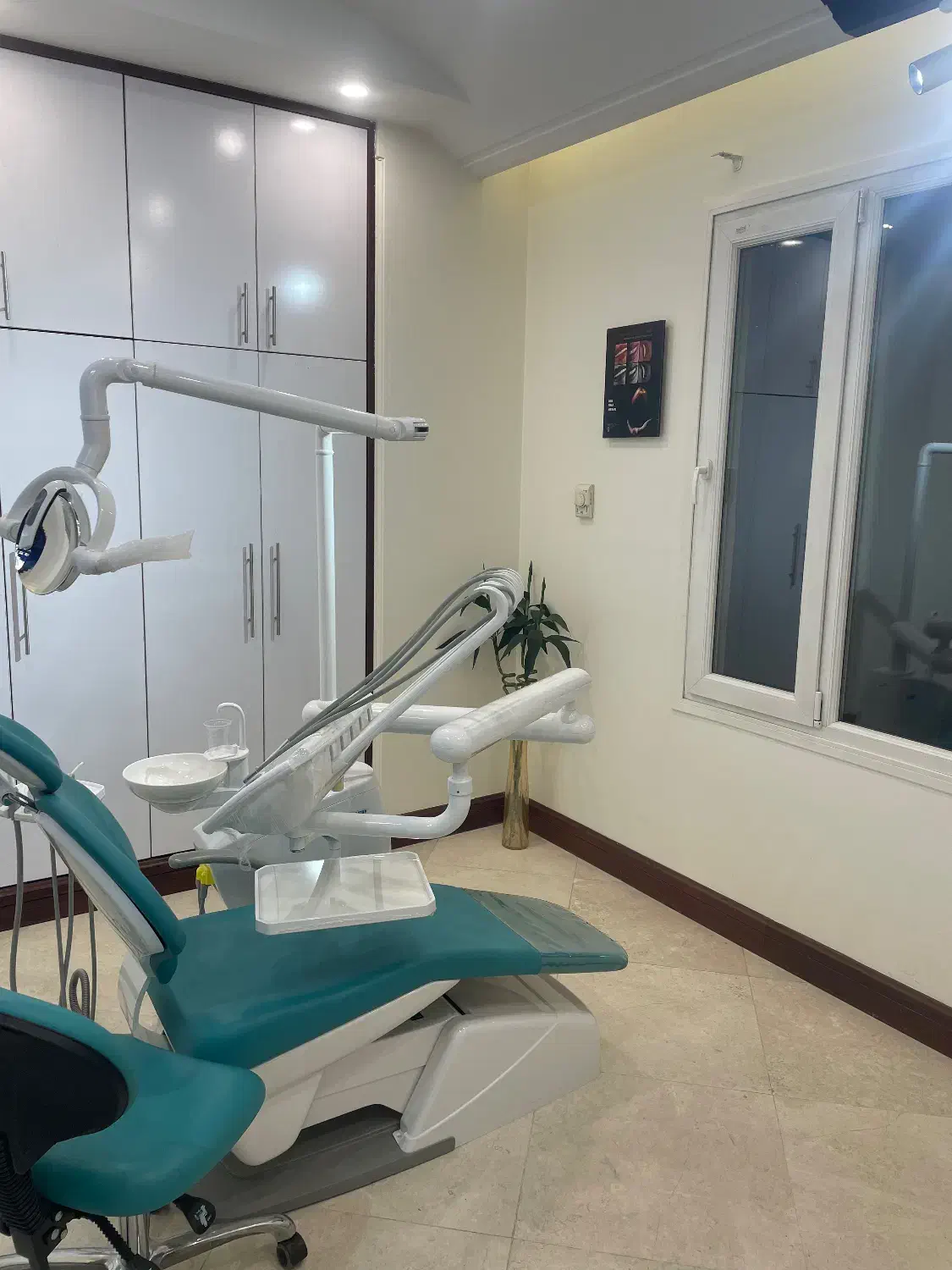 اجاره مطب دندانپزشکی با ۳یونیت روزهای فرد در هفته
