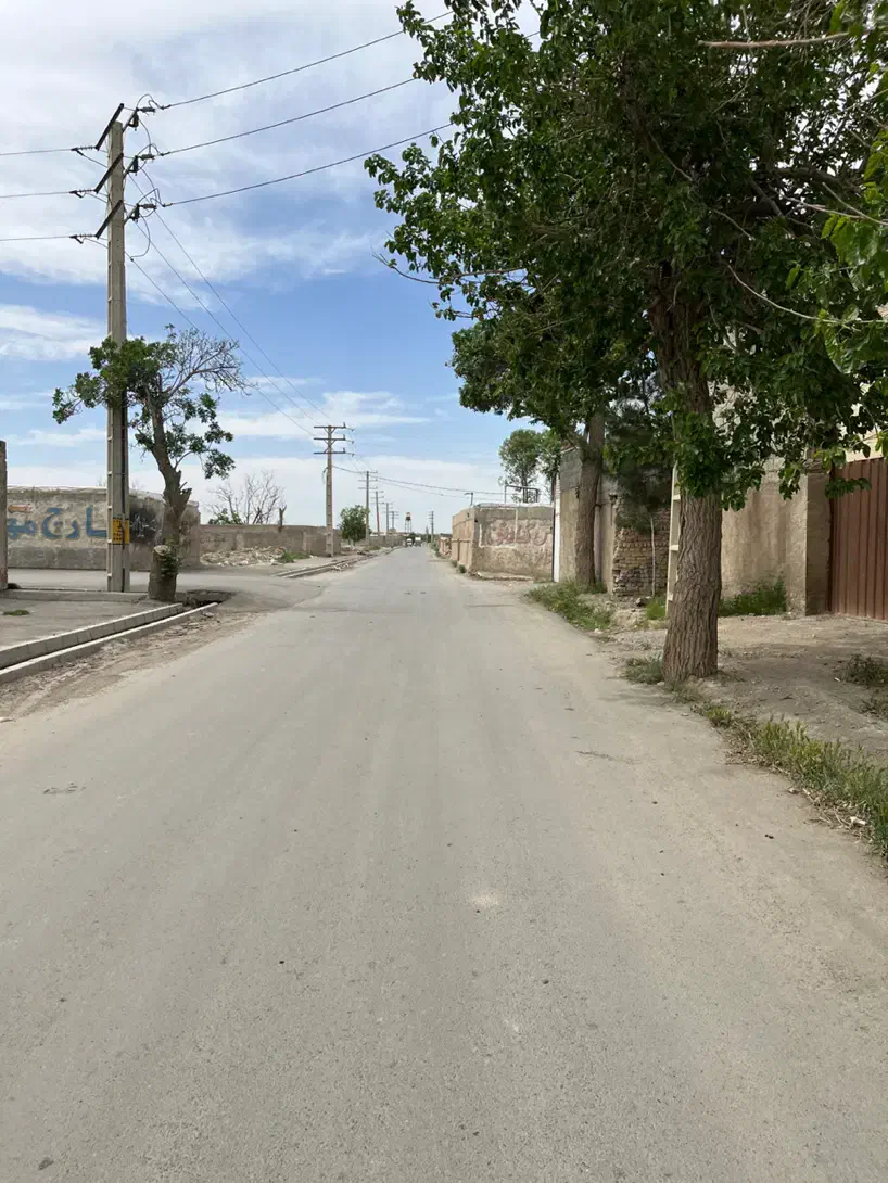 زمین بر خیابان اصلی