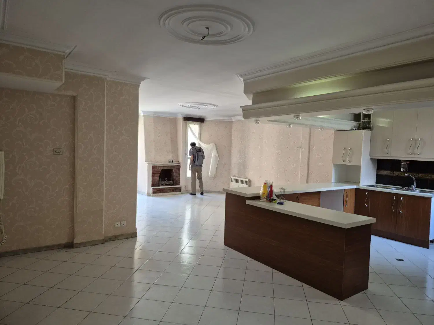اپارتمان ۱۰۸متری_دبستان_با پارکینگ و انباری_مجیدیه