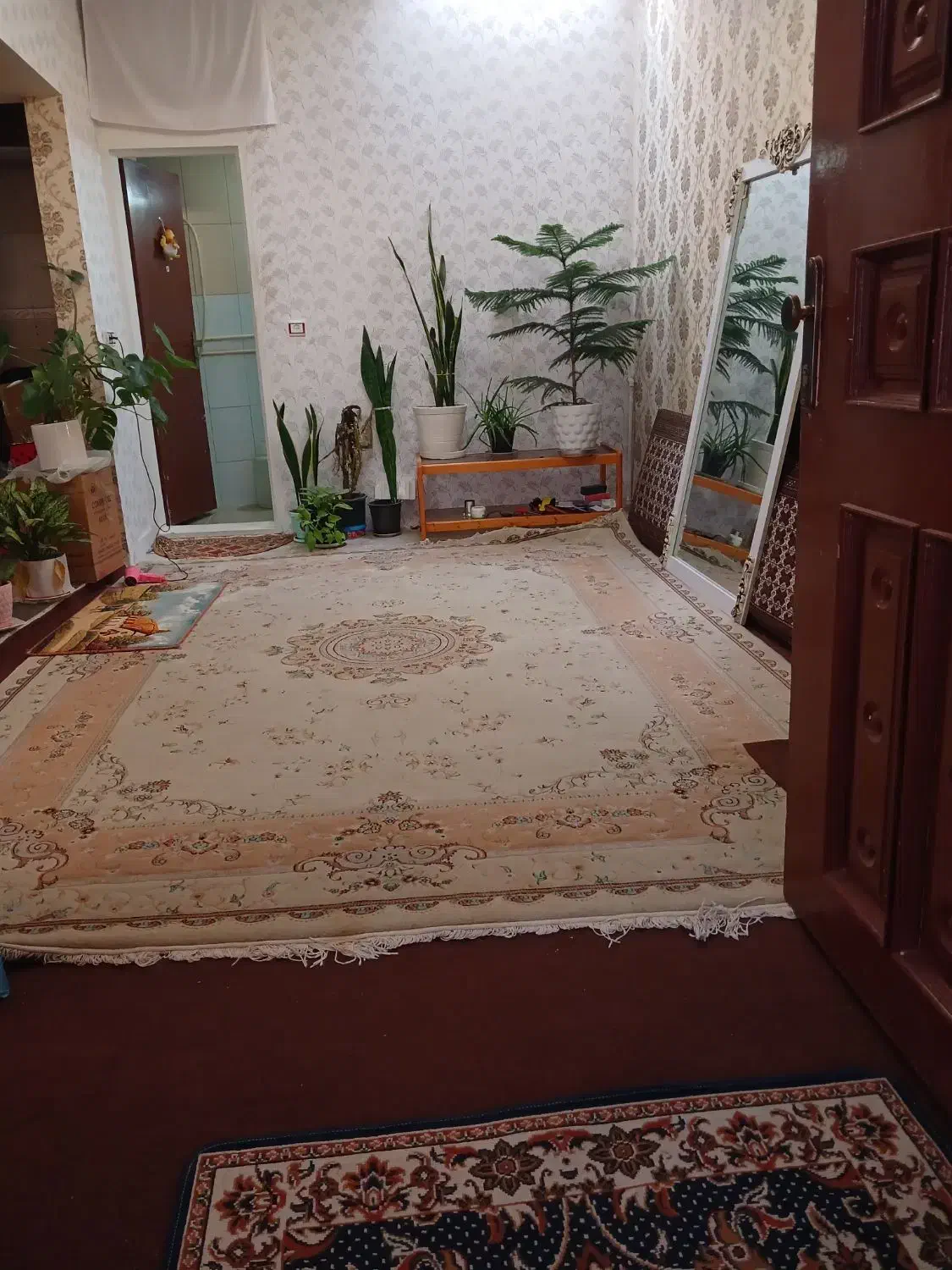 ساختمان در دوطبقه  ۱۰۰متردر فلکه غریبکش (باغ نشاط