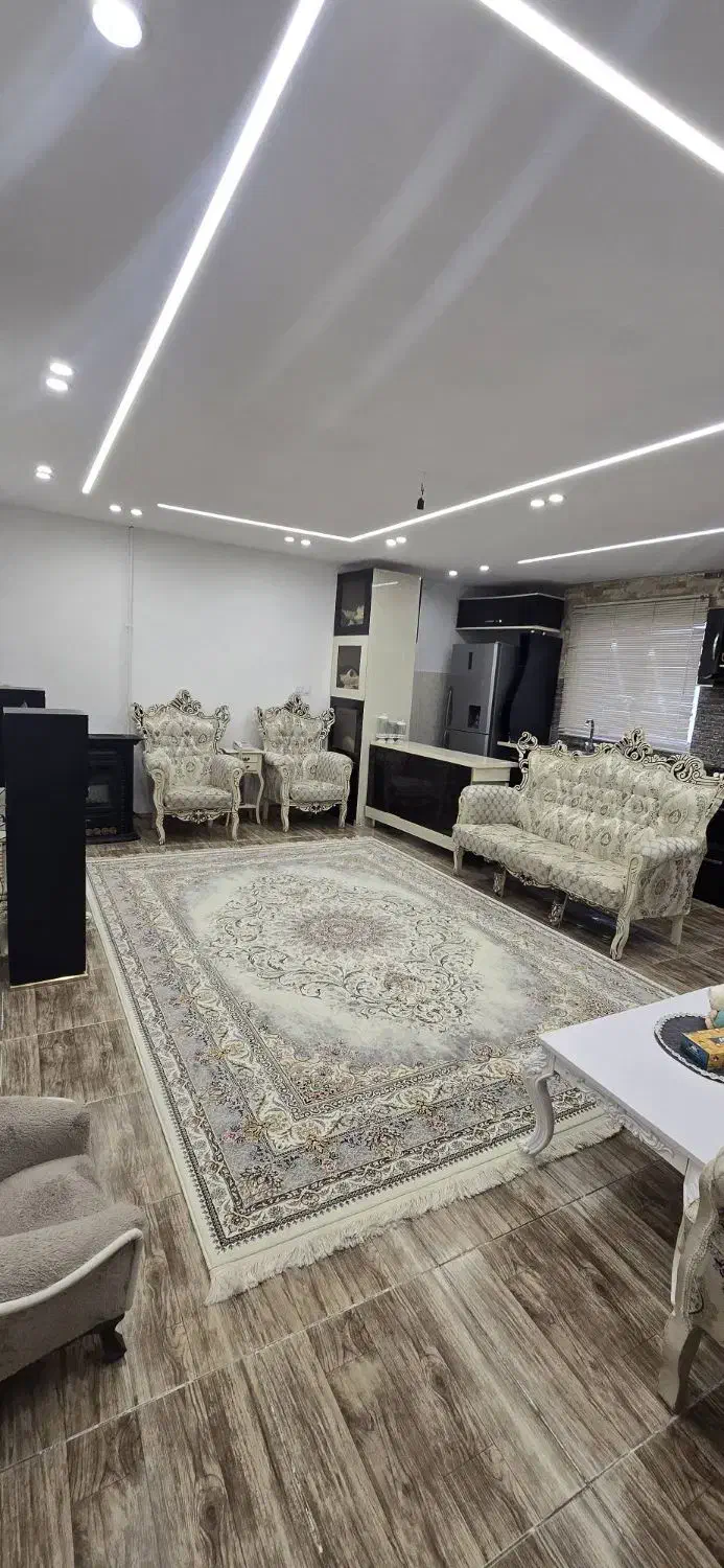آپارتمان ۸۵متری پروین اعتصامی