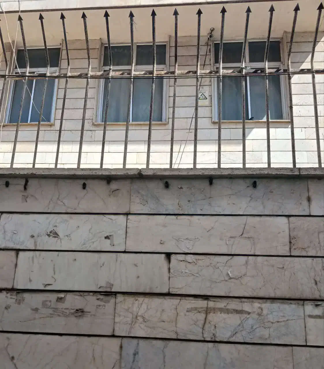 اجاره ملک دربستی بابت انبار یا کارگاه