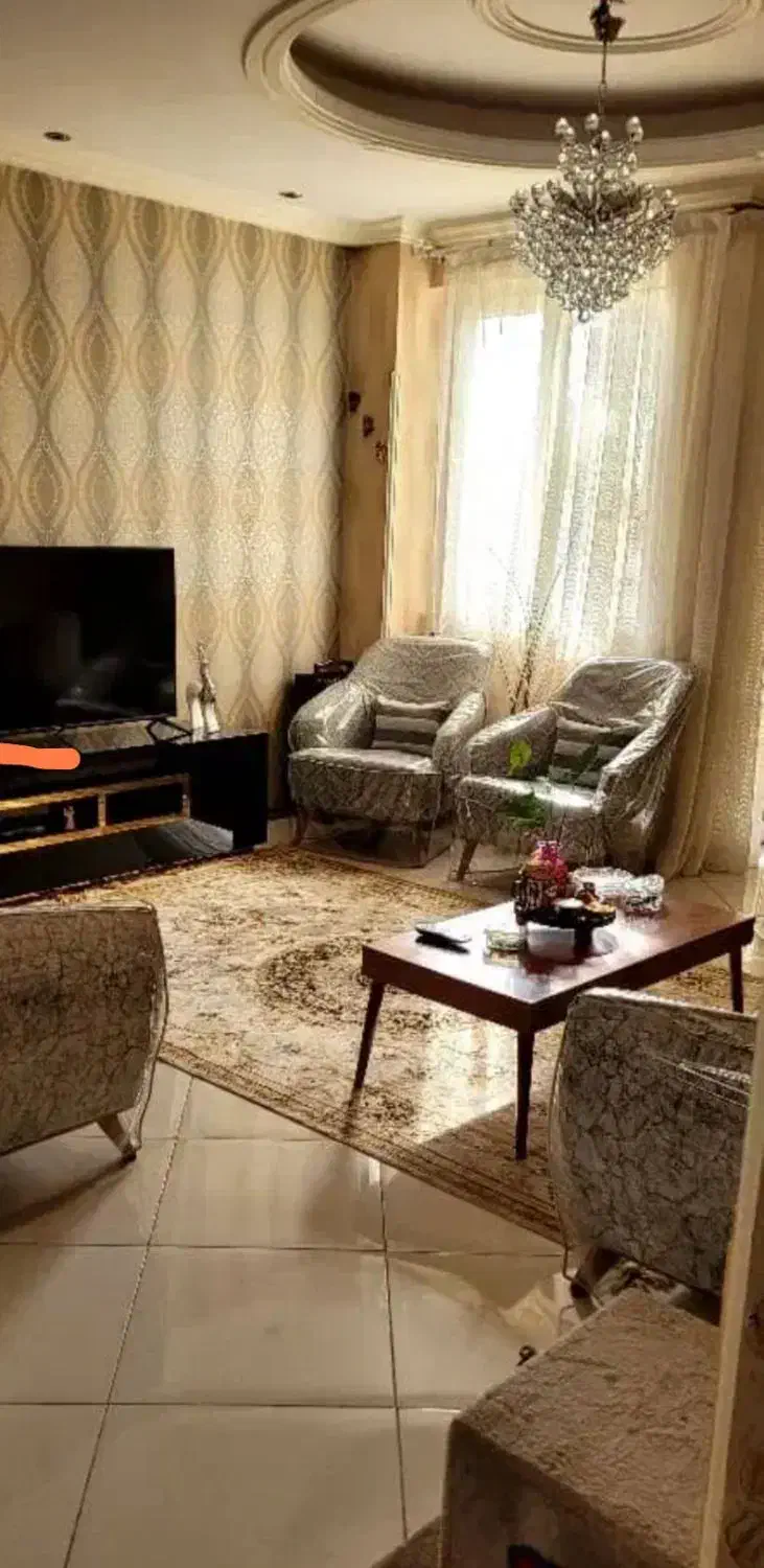 ۵۷ متر