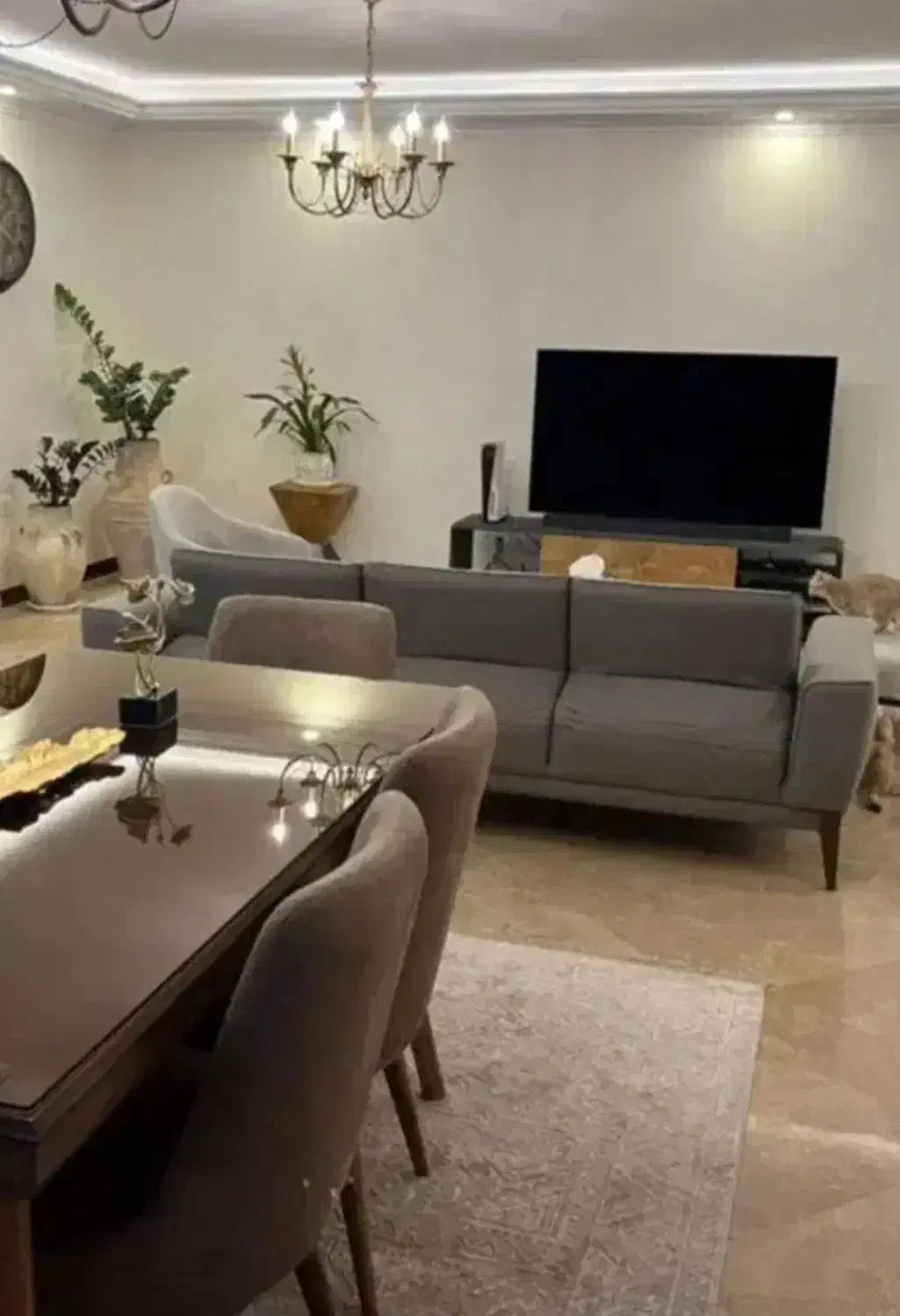 نیاز به همخونه ، خونه دارم (سعادت اباد)