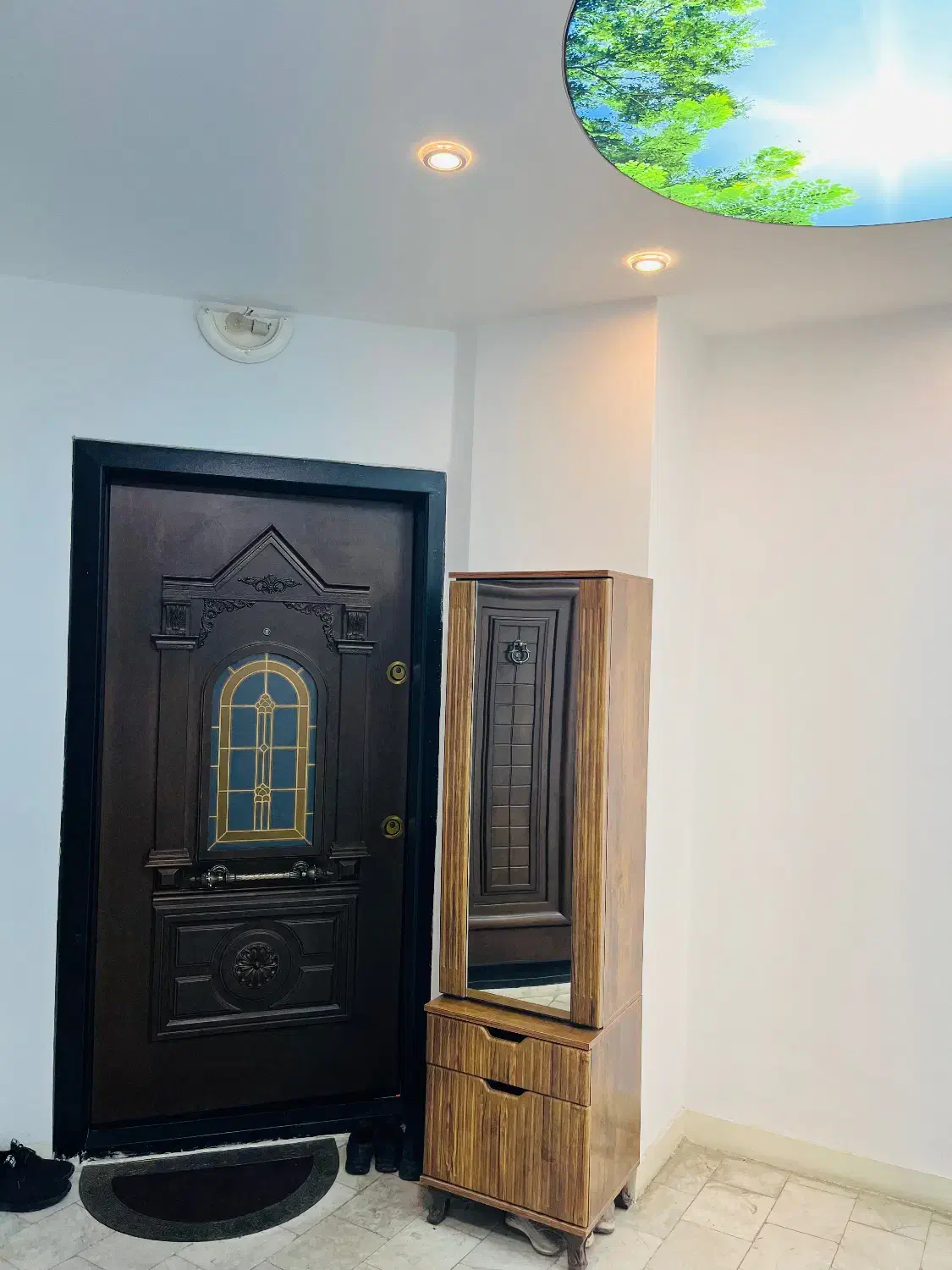 آپارتمان استاد معین ولیعصر جنوبی