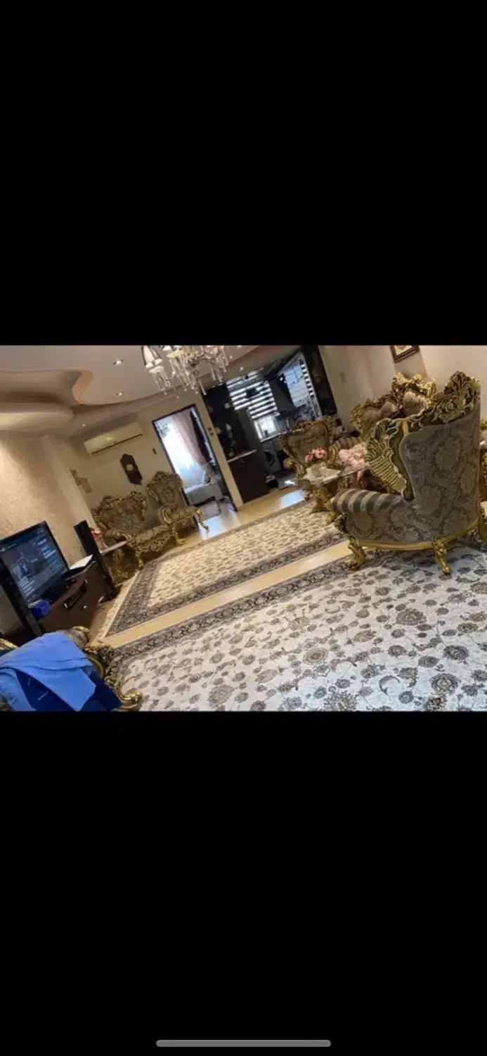 آپارتمان طبقه اول رو به نما