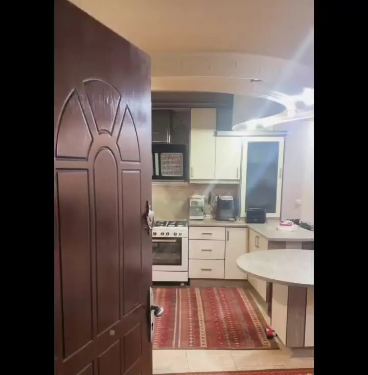 آپارتمان ۳ خوابه چهارباغ بالا