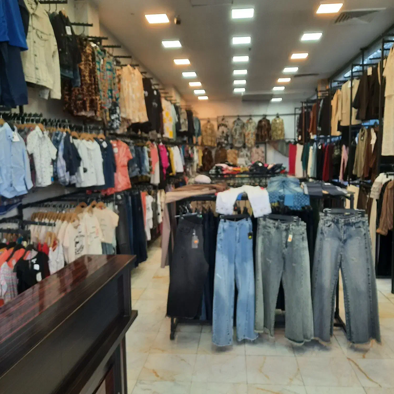 اجاره مغازه ۶۵ متر با ۷۰ متر انبار