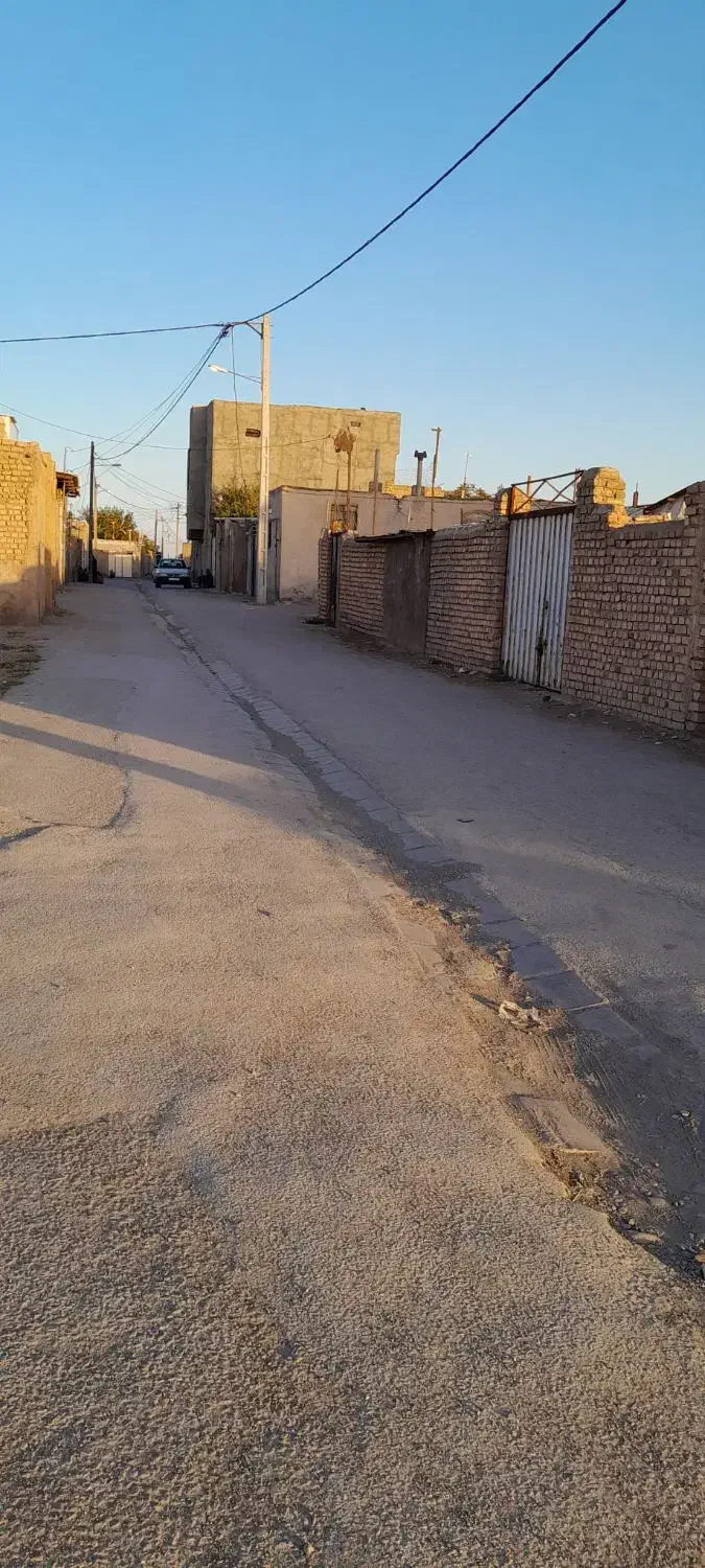 زمین فروشی