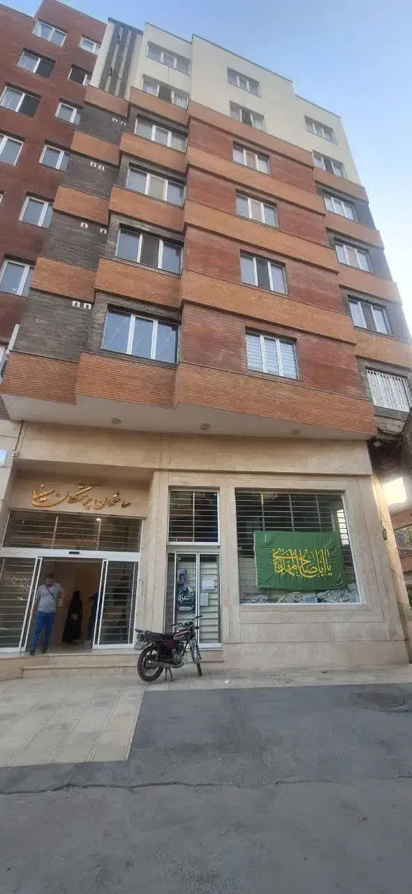 40 متر تجاری دائم حاشیه رازی
