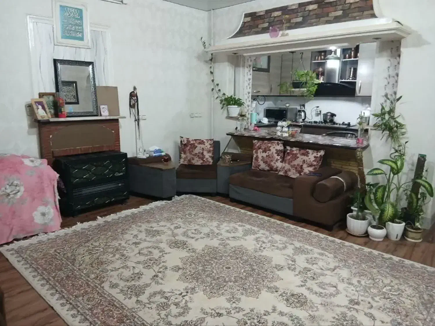 منزل شیک و نقلی فروشی در مرکز شهر نوش آباد