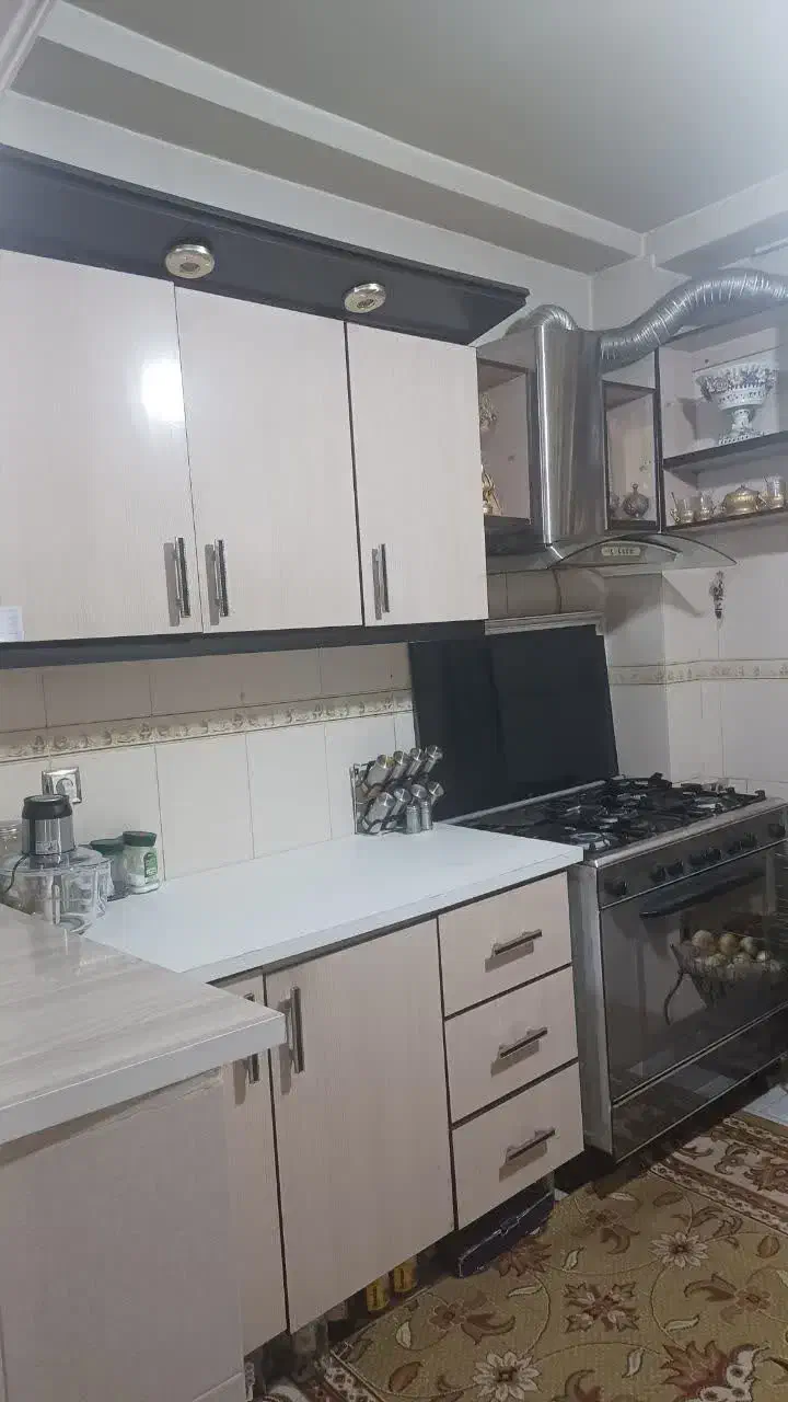 ۴۸ متری بسیار خوش نقشه و شیک