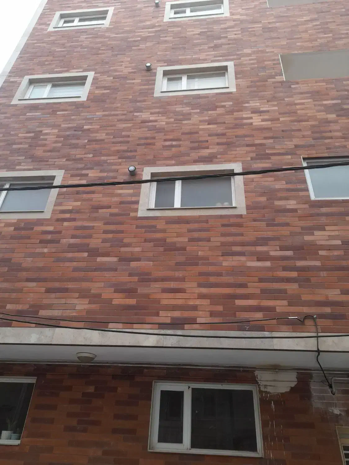 آپارتمان تک واحدی