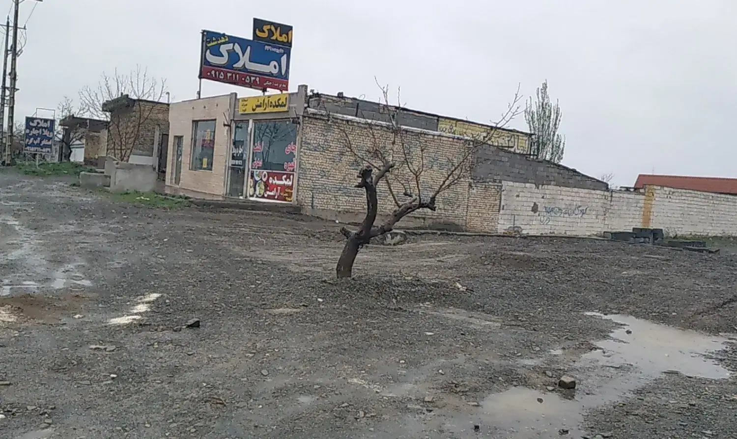 هزار متر زمین حاشیه جاده کاهو