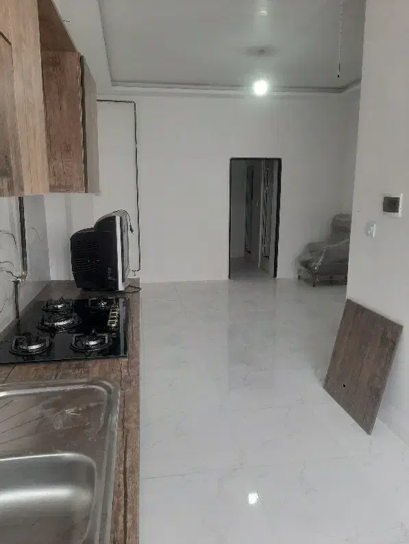 طبقه اول آپاتمان نوساز.محدوده خواجه ربیع
