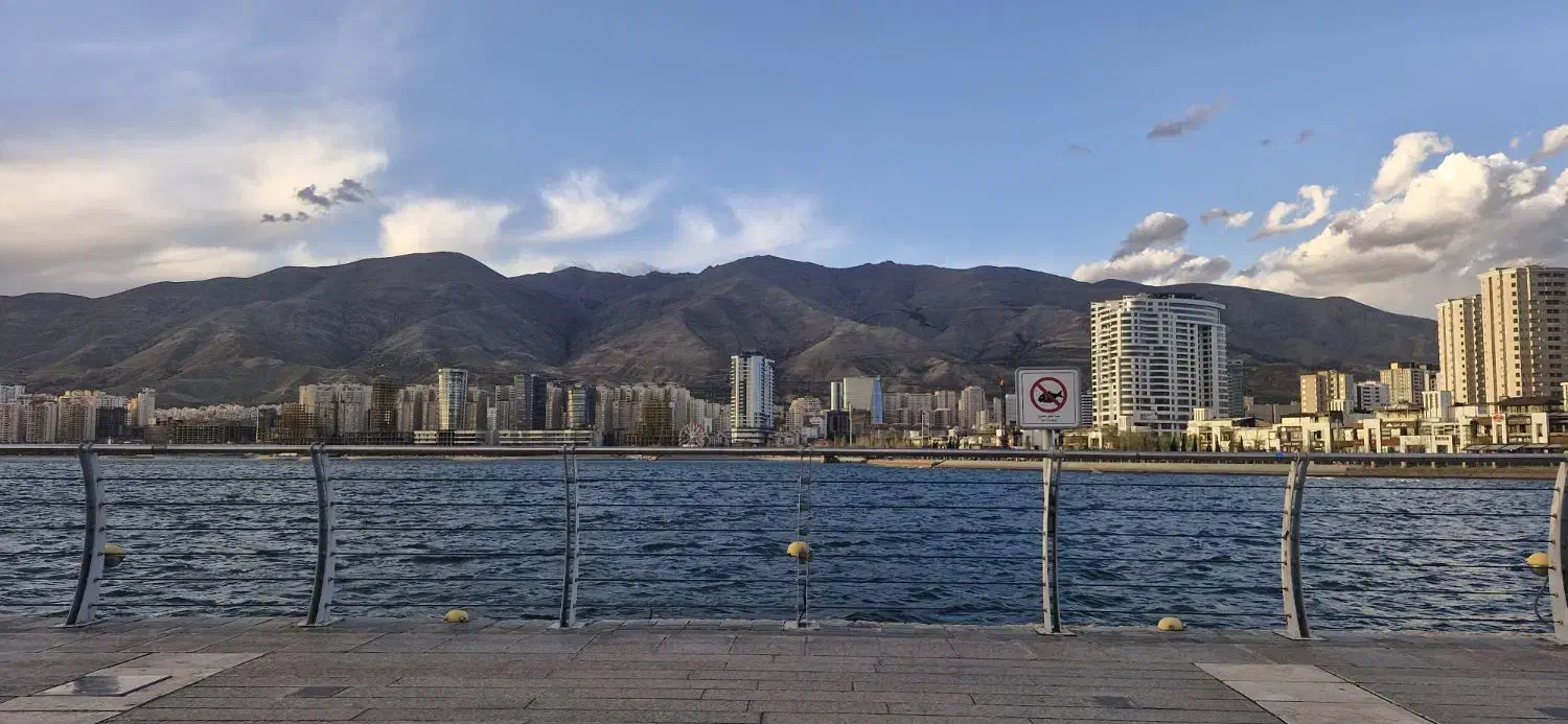 ۵۰ متر مغازه ملکیت دونبش پیروزی ۱۳ آبان