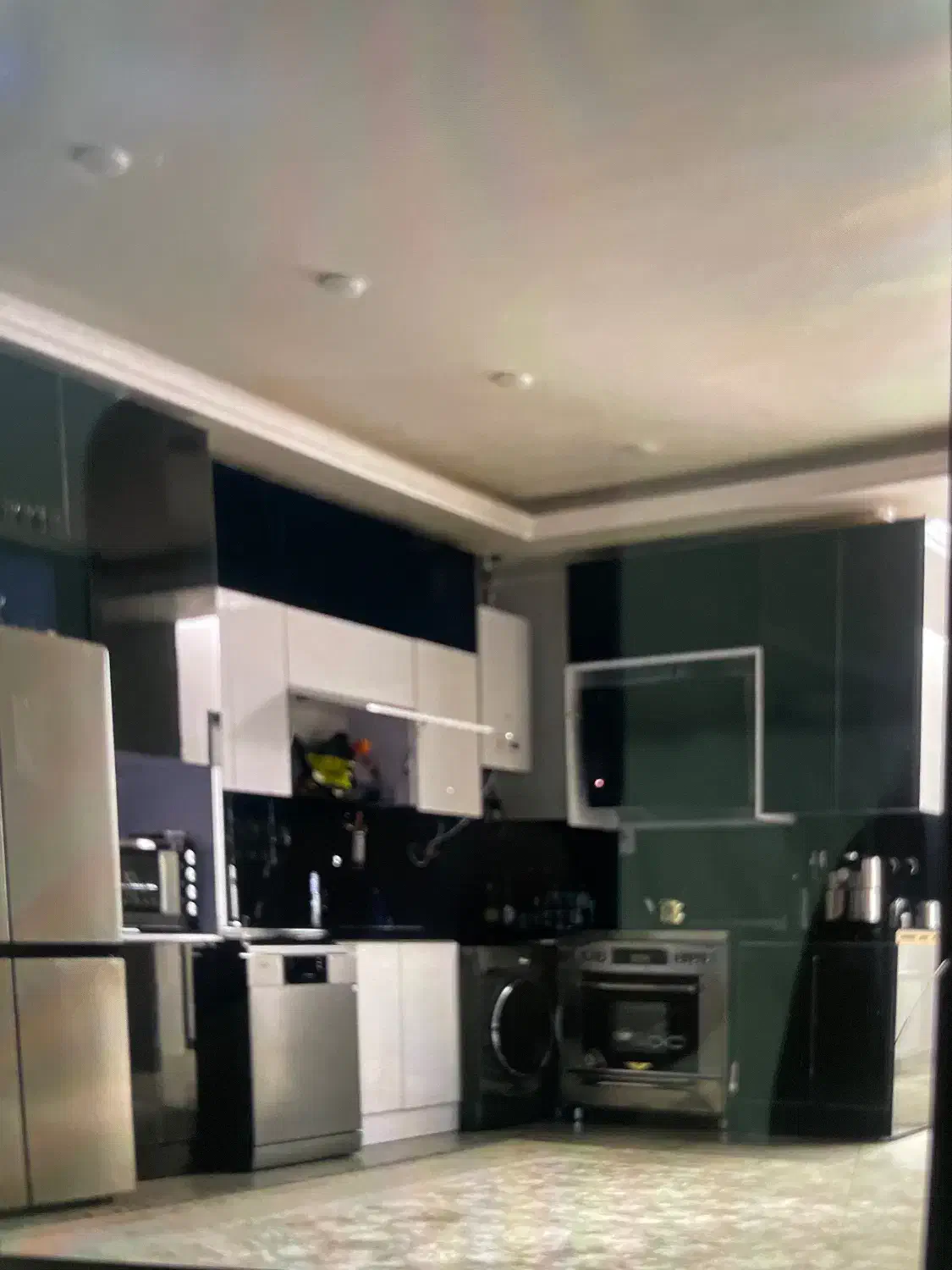 فروش سه واحد مسکونی با حیاط بزرگ