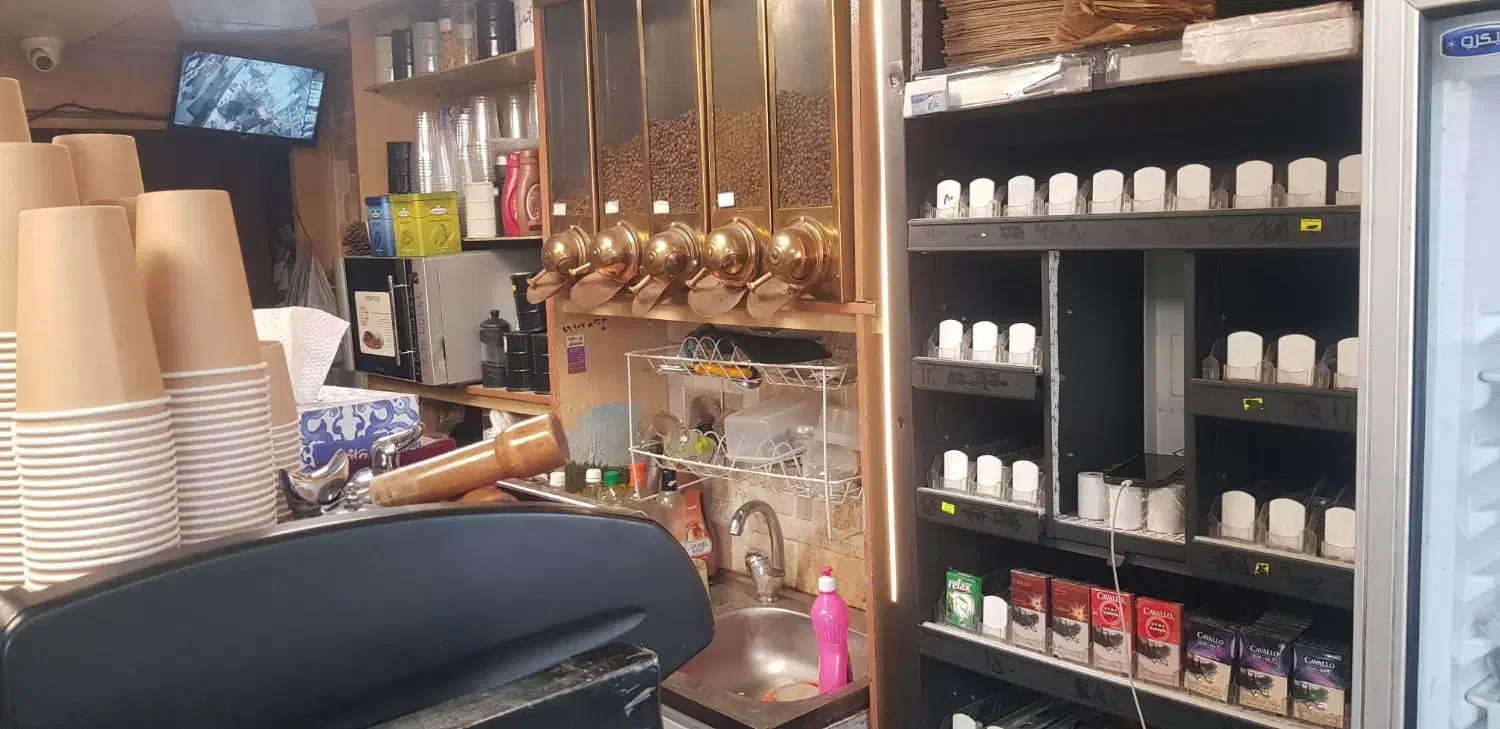 ۴۰متر ، نزدیک دانشگاه ، مناسب برای هر شغل