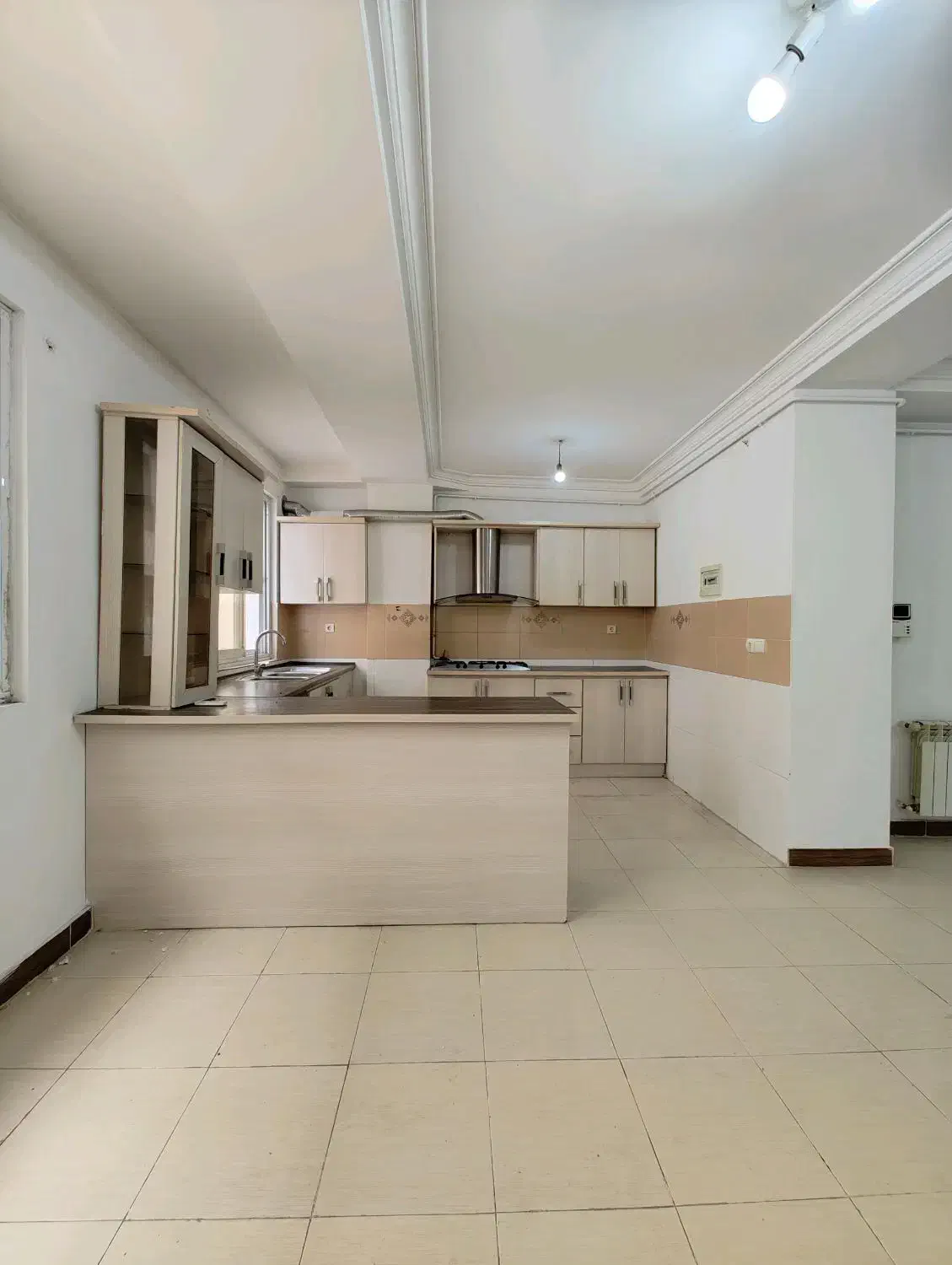 ۹۰متری۲خواب پارکینگ انباری لوکیشن تاپ رشتیان