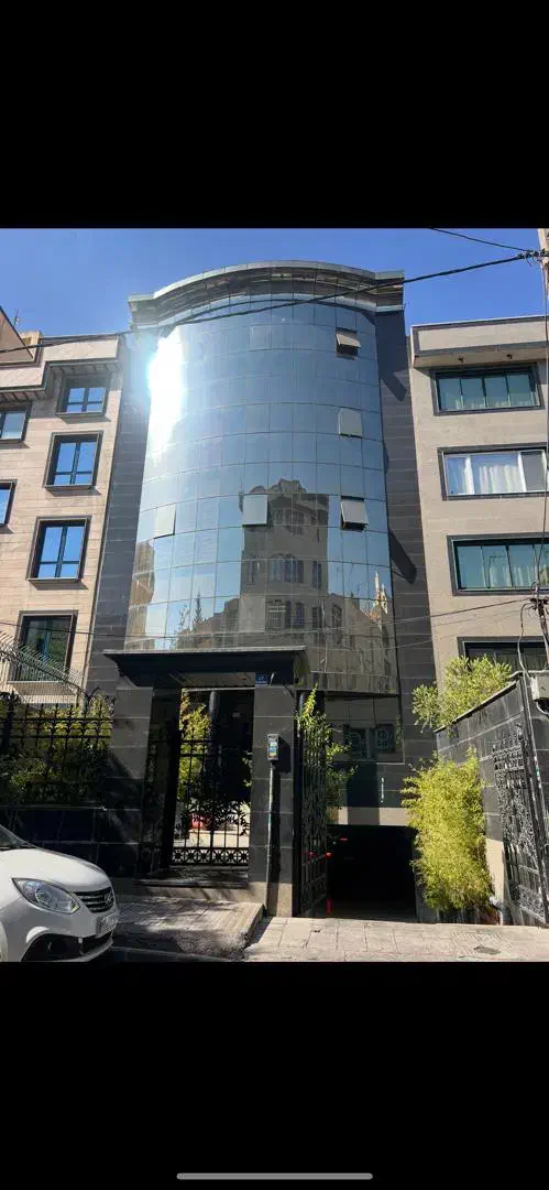 ساختمان اداری