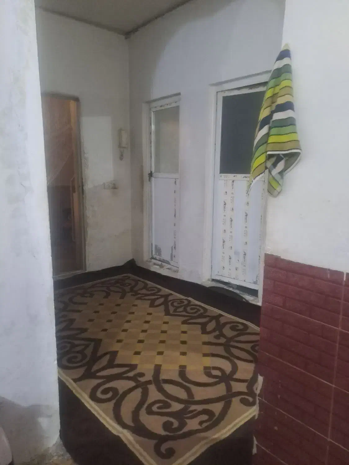 رهن و اجاره ۲۰۰ متری ویلایی کوچه اول بهشتی