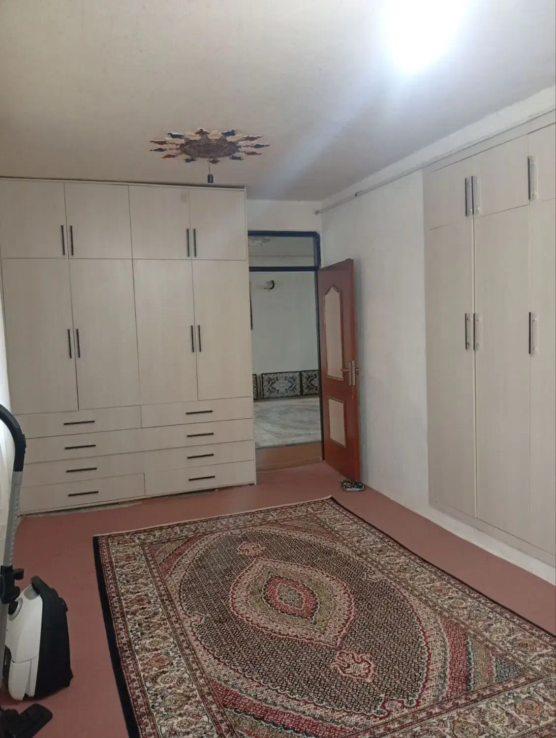 خانه اجاره ای واقع در قلعه