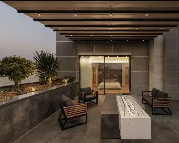 180متر +170 متر حیاط اختصاص _ MODERN