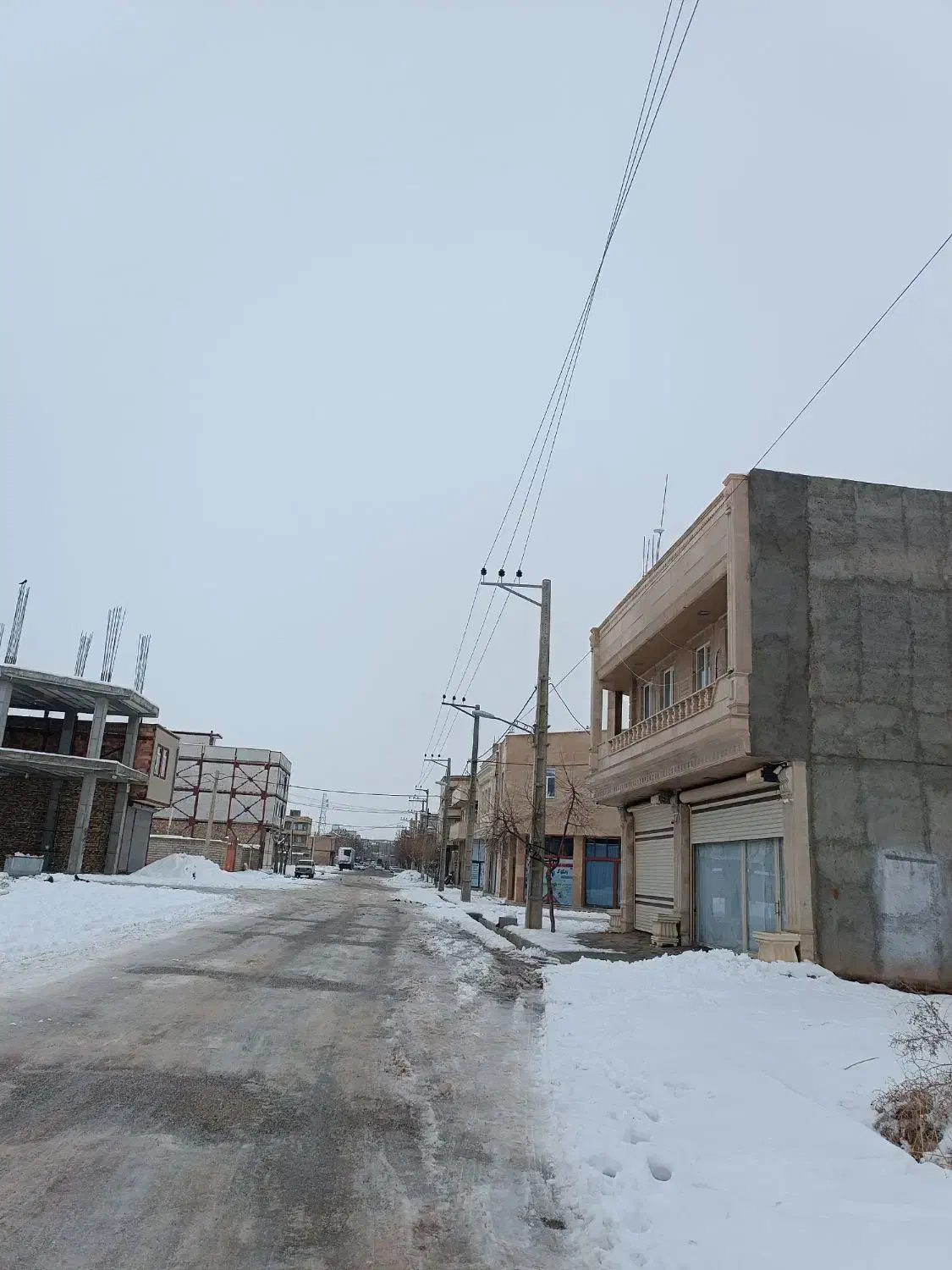 زمین مسکونی وتجاری