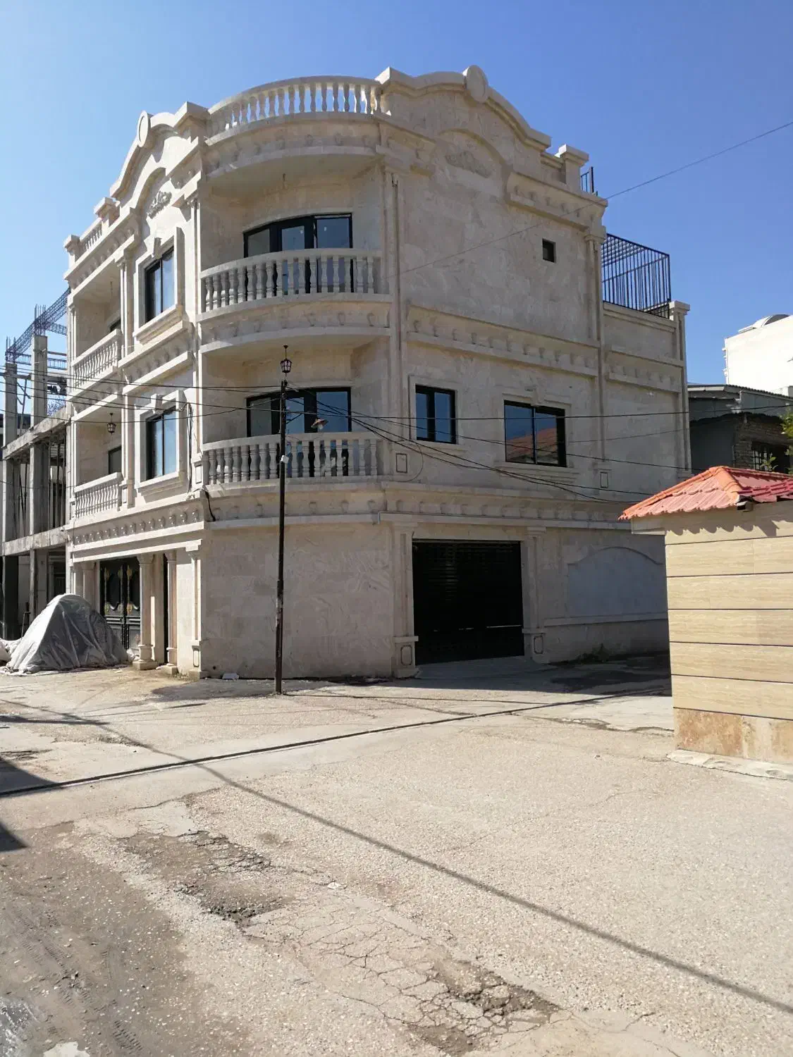 ویلایی تریپلکس