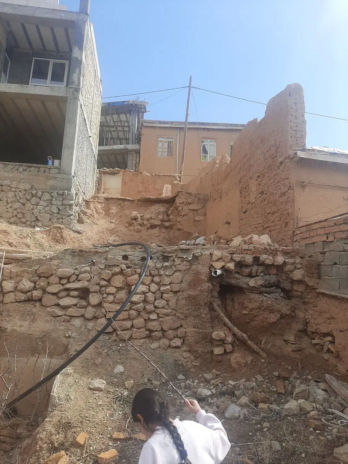 زمین فروشی روستای رویین اسفراین
