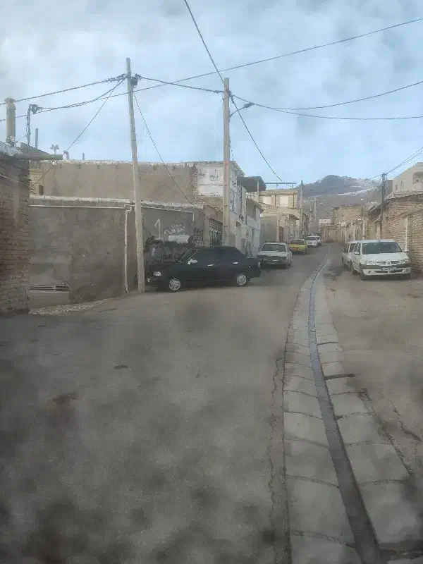 مغازه فروشی روستای پایین کوه