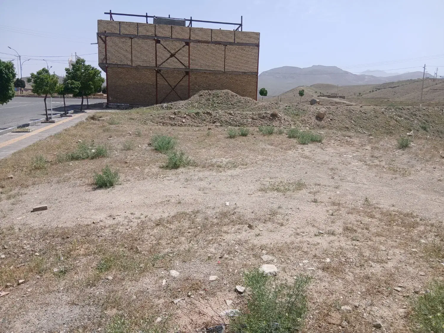 زمین تجاری و مسکونی