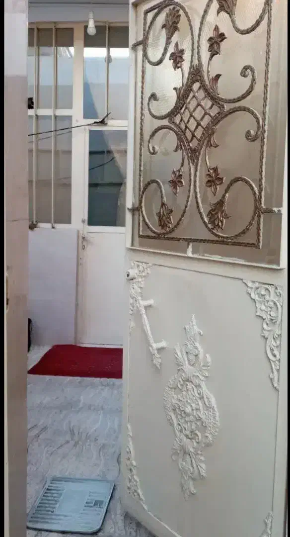 ویلایی جلو قواره