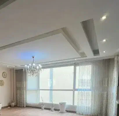 آپارتمان تجاری ۱۲۰متری برخیابان بانک ملی