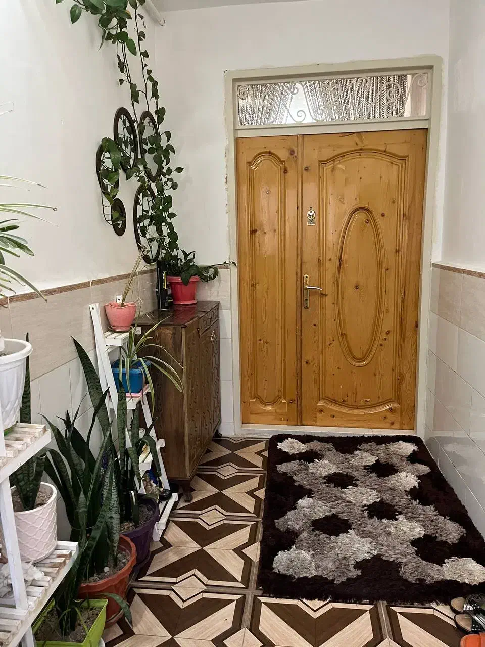 خانه ویلایی ۱۰۶ متری یک خواب ، حیاط دار