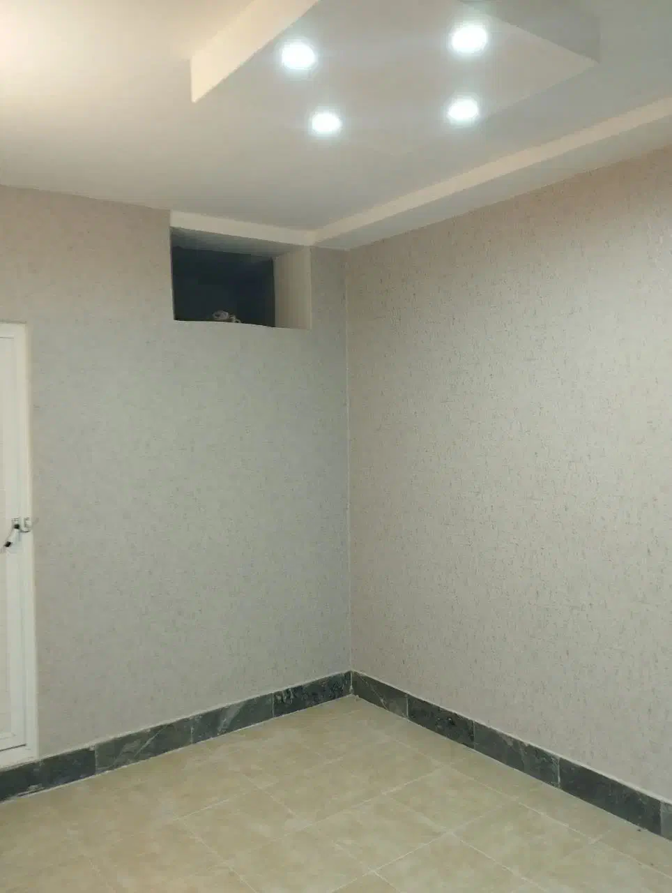 اپارتمان دو خواب طلاییه با پارکینگ سندی