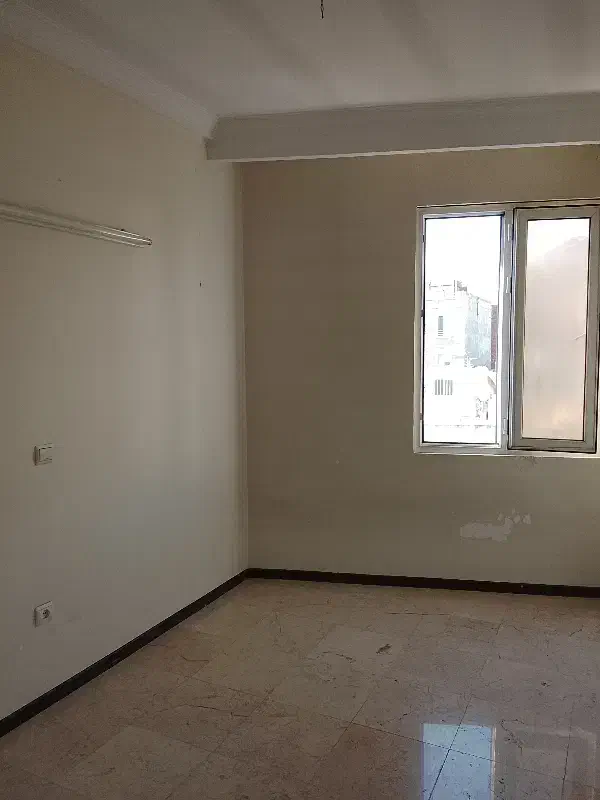 ۵۶متر باغ فیض ۶ ساله سالن پرده خور  خطی رو به کوچه