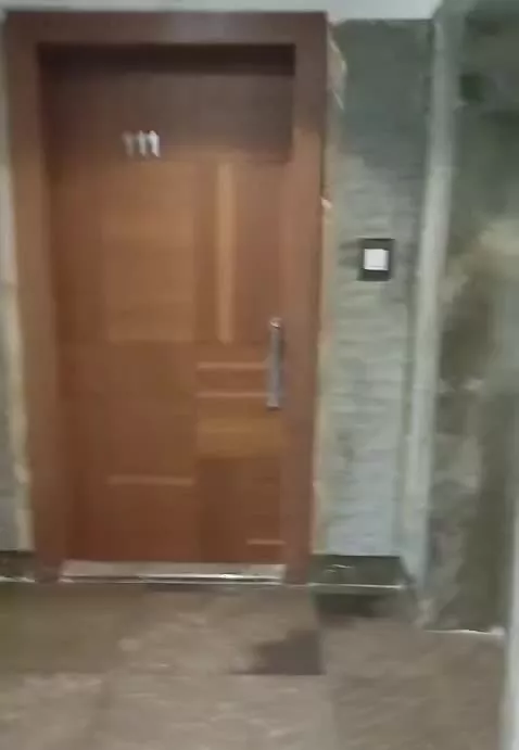 اداری ۱۳۷متر فلت مجتمع اداری تجاری ترمه