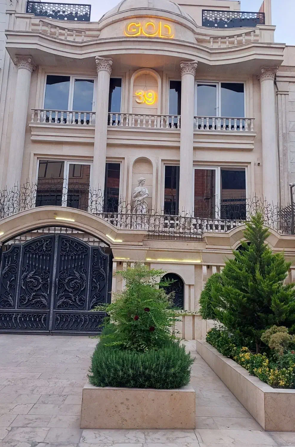 پیش فروش شهرک هنرمندان
