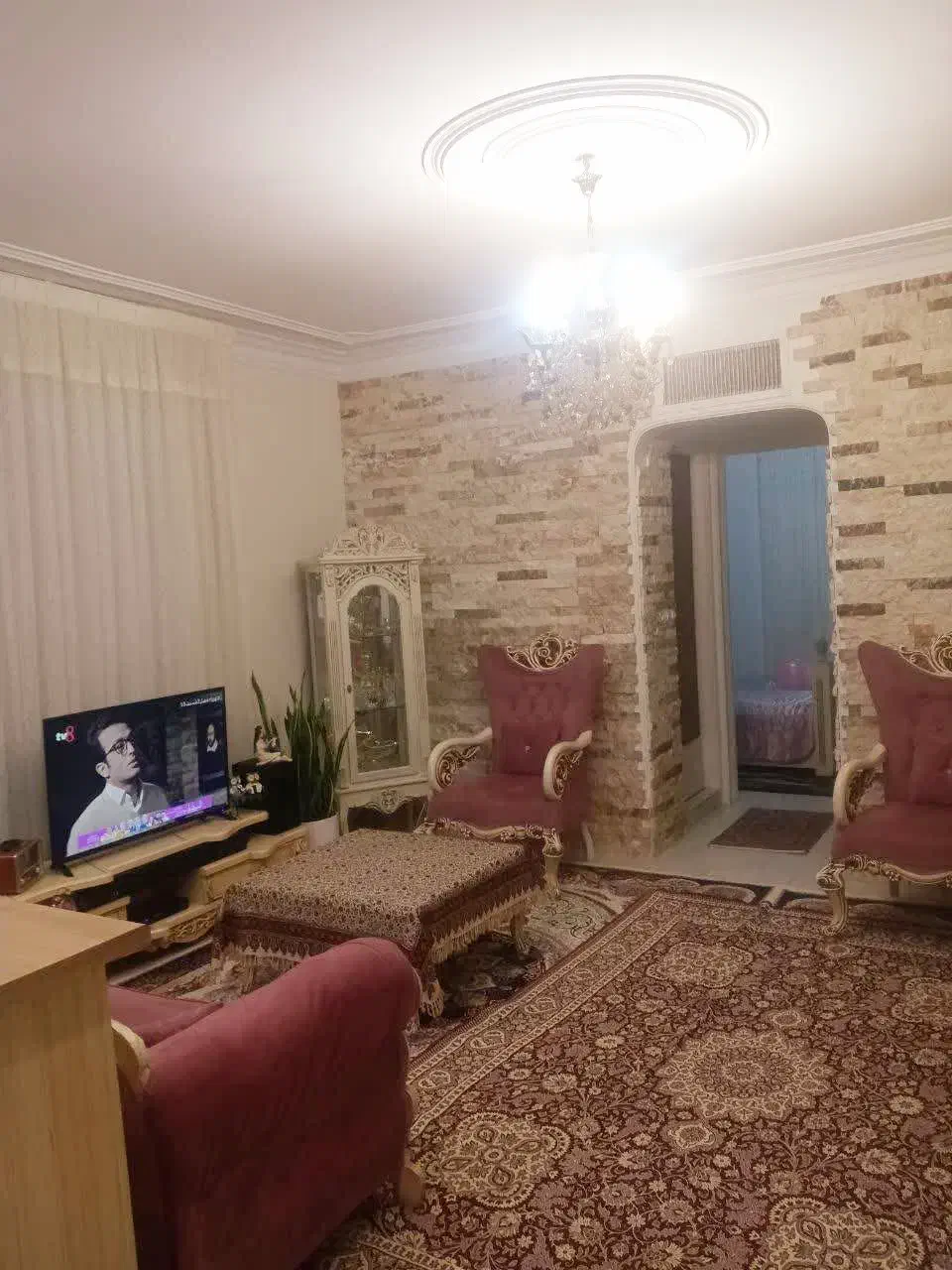 آپارتمان تک واحد_ با پارکینگ _ بسیار خوش نقشه