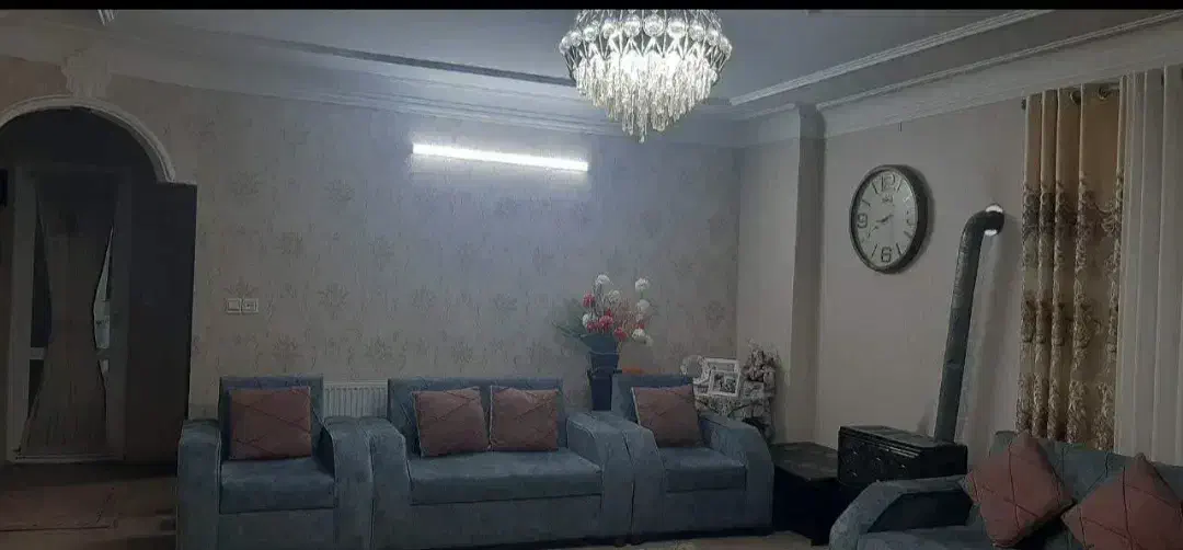 واحد۸۹متری تک سقف سنددارحاشیه استخر کومله