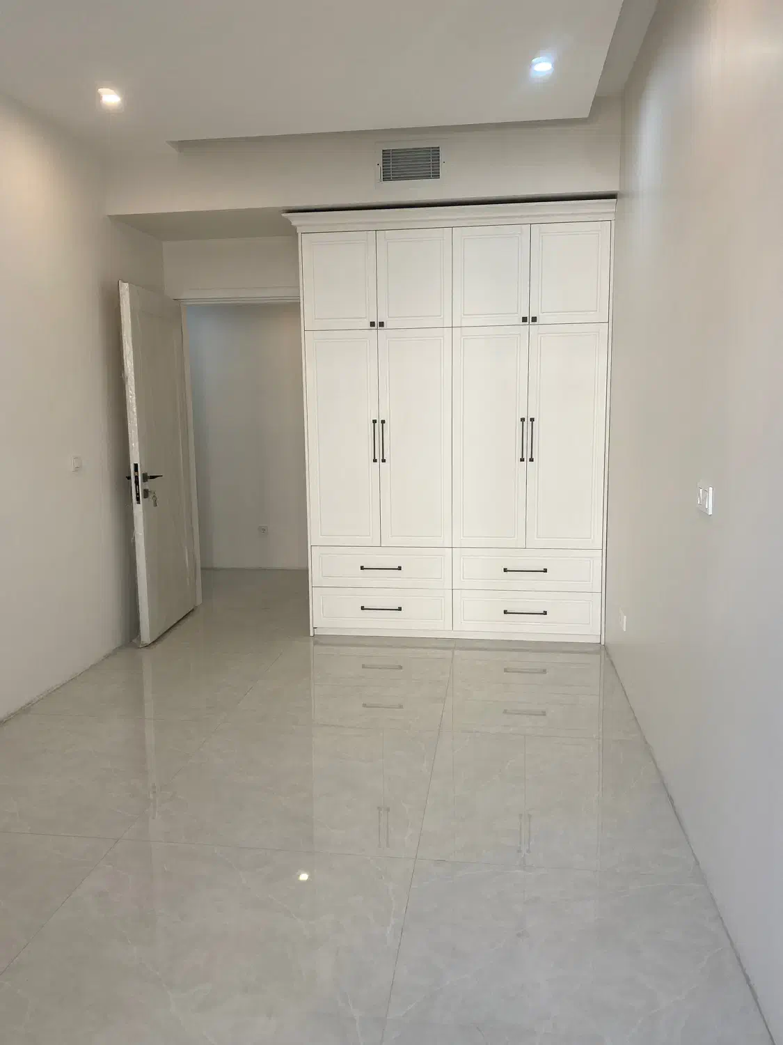 ۱۴۰متر نوساز شمال فردوس ۲پارکینگ