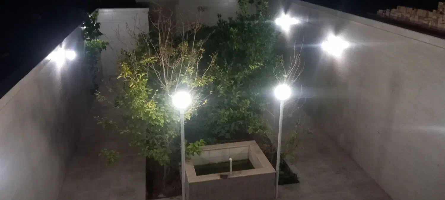 خانه دوطبقه و نیم آزادشهر