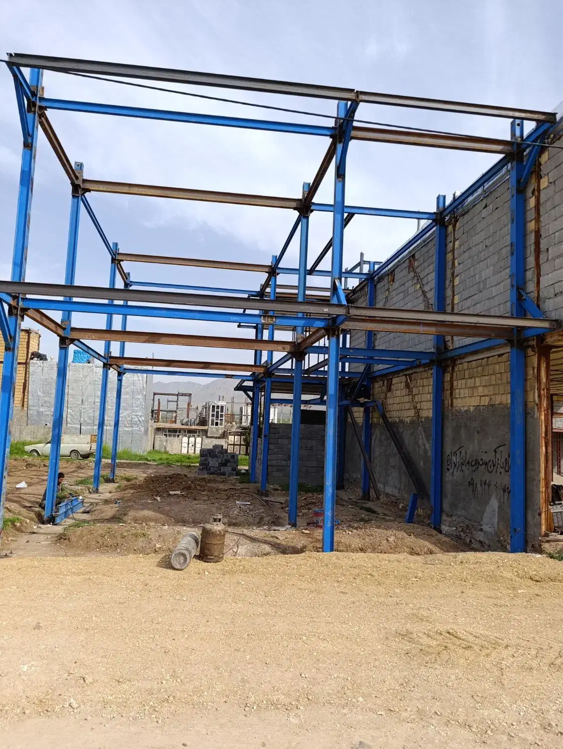 خانه  نیمه کاره