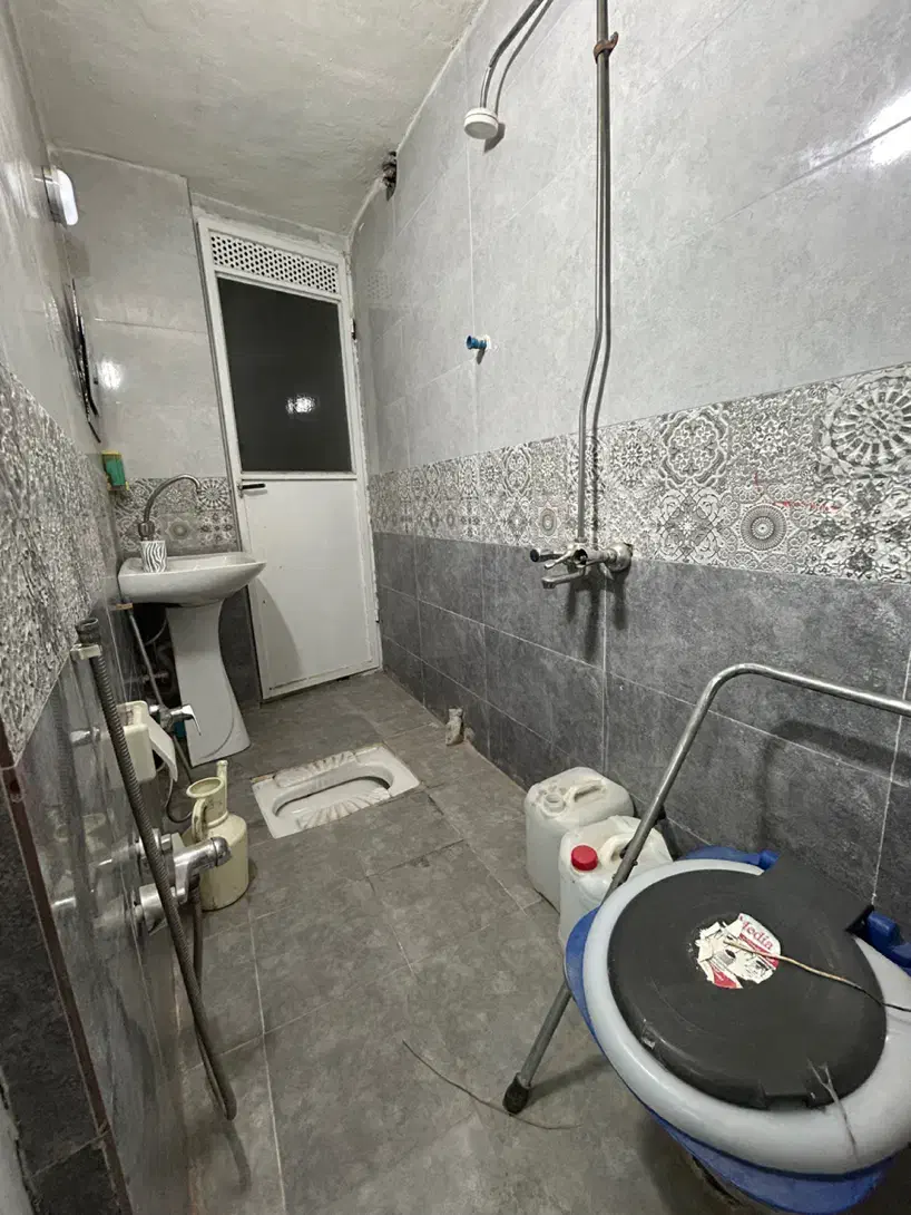 اجاره منزل دربست _ حیاط _ پارکینگ _ انباری