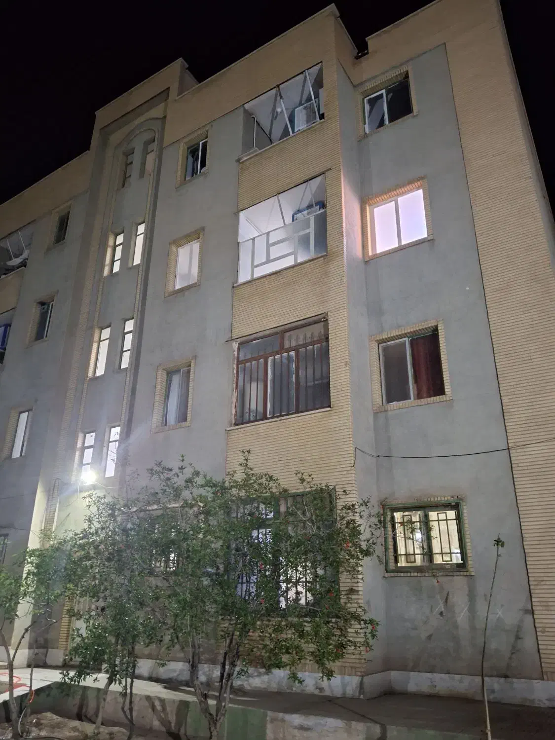 تکخواب شهرک _ سند_  تخلیه