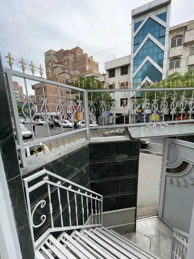 مترو نواب _ پارکینگ _ تک واحدی _ بر خیابان