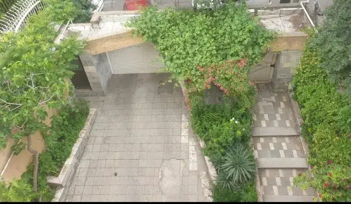 اجاره خانه حیاط دار دربست  ۲۲۰متر ولیعصر ۲طبقه